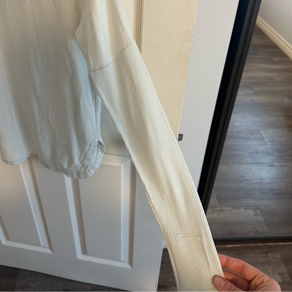 Lululemon Take It All In Sweater in light grey - Picture 5 of 5